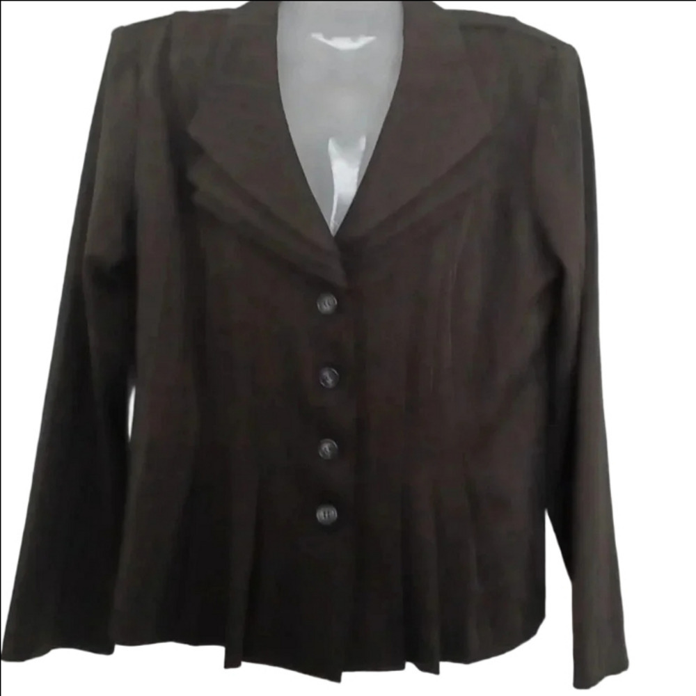 - T Milano Striped skirt set Women's Size 8